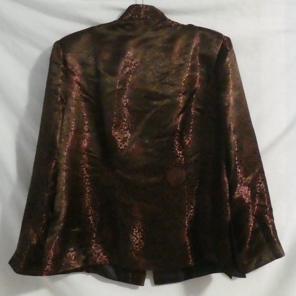 Elegant Brocade Jacket - Picture 2 of 15